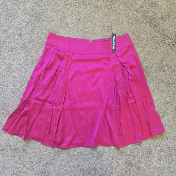 NWT ModCloth Everyday Enchantment Magenta Pleated Skirt Size L - Picture 8 of 9